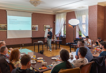 Customer Success Team - gallery photo thumb 04