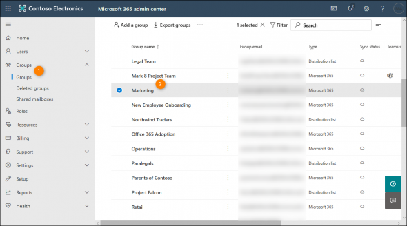 Selecting a group in the Microsoft 365 admin center.