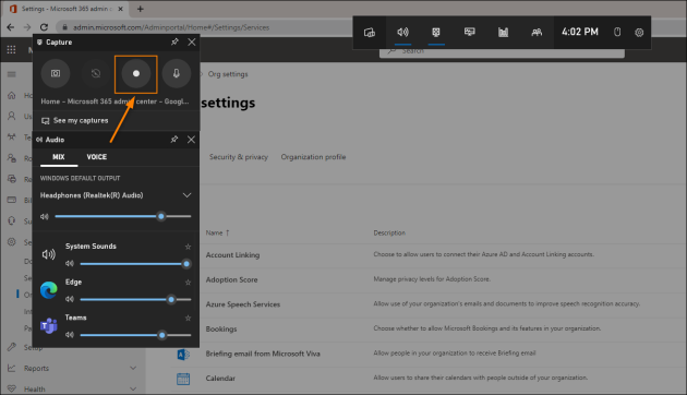 Starting a recording with Xbox Game Bar.